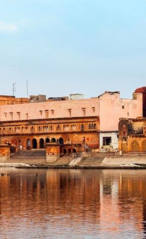 keshi-ghat-krishna-temple-vrindavan_78361-17325-transformed